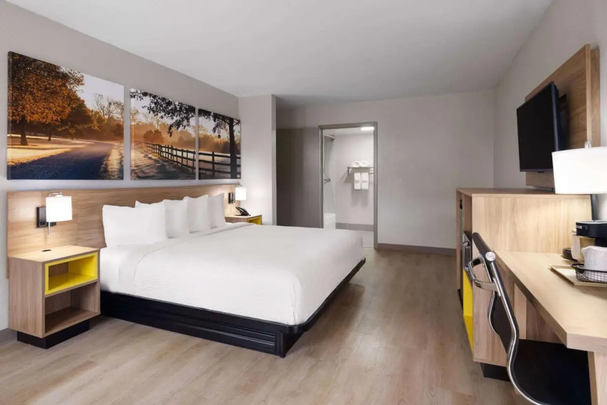 Days-Inn by Wyndham Montgomery I-85 6